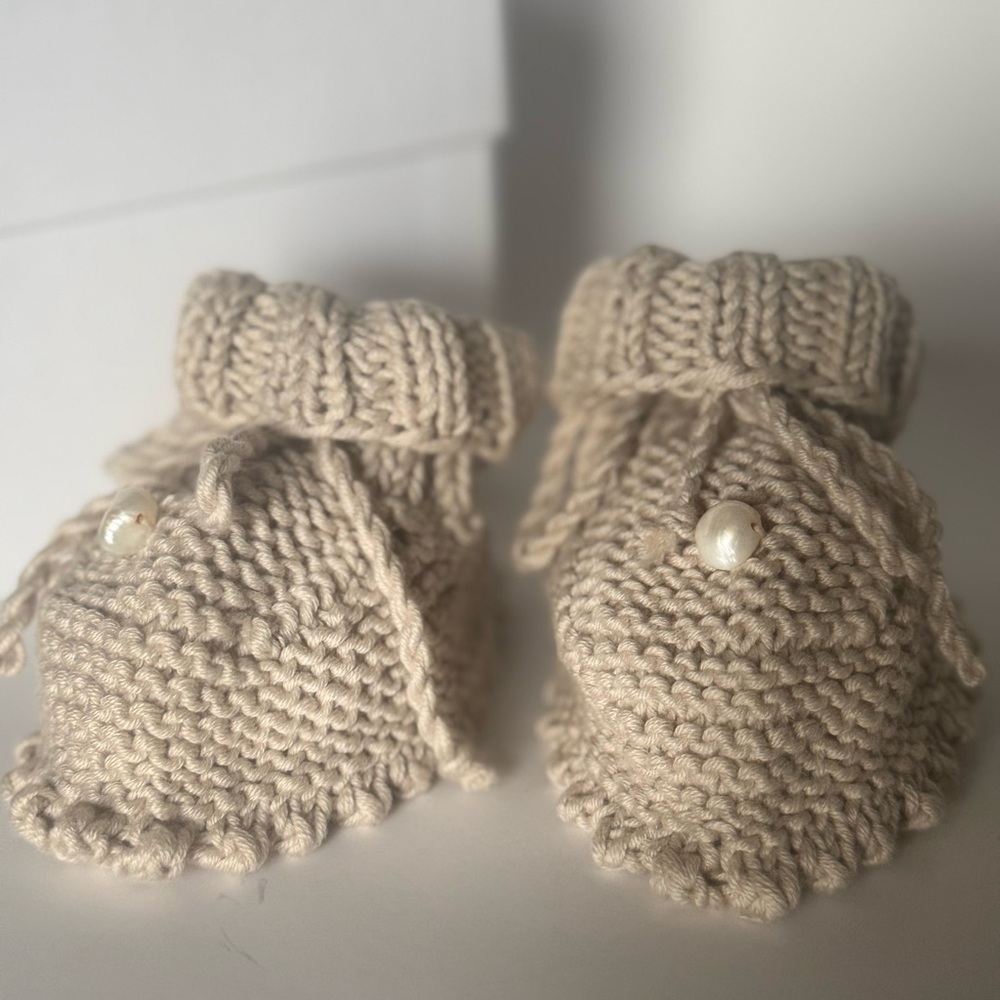 Beige Knitted booties